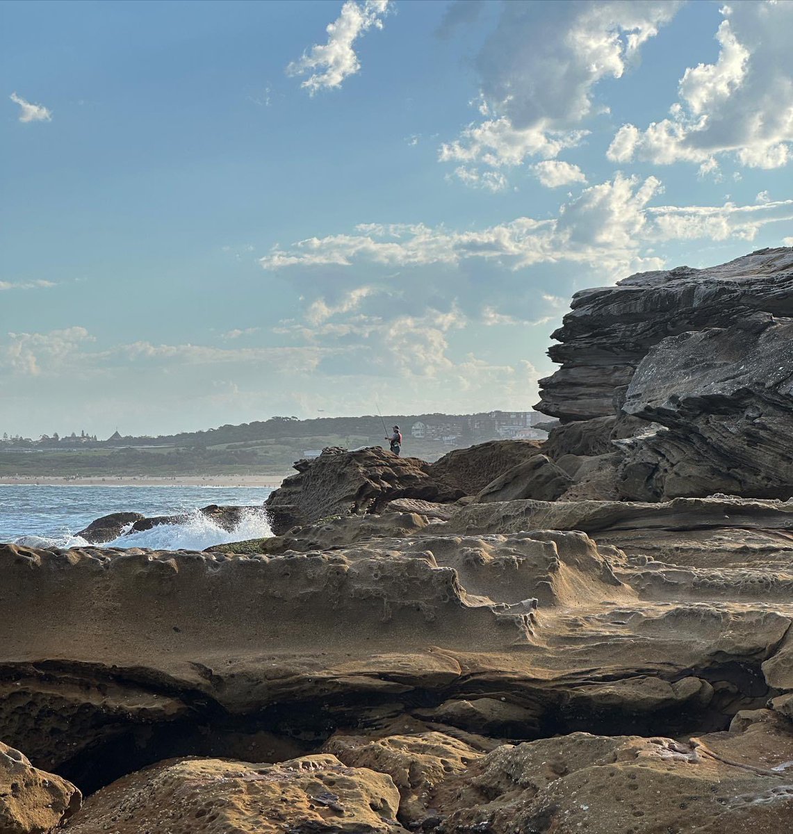 drruthmitchell's tweet photo. Perfect day for it. A soak in the saltwater at Mahon Pool. #swim #swimming #saturday #oceanswim #oceanpools #oceanpoolsofsydney #placesweswim #saltwater #gadigalland https://t.co/Ey4UHukzFA