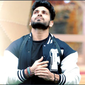 OmSingh2022's tweet photo. Who Will Win #BiggBoss16 🏆  ?

Rt 🔁  for #PriyankaChaharChoudhary 
like ❤️for #ShivThakare 

#PriyanKit #VoteForPriyanka #VoteForShivThakare #BiggBoss16 #BB16 #BiggBoss16Finale #BiggBoss #ShivRit #AbduRozik #TejRan #INDvAUS https://t.co/EJf7olKu4q