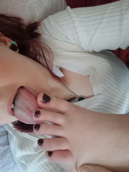 A little foot worship 👣  Link in bio &amp; comments !  #feet #feetfinder #footfethish #FOOTFETİSH #paintedtoes<a href="/tag/footfetish"class="tags"><span>#footfetish</span></a><a href="/tag/feet"class="tags"><span>#feet</span></a><a href="/tag/footworship"class="tags"><span>#footworship</span></a><a href="/tag/paintedtoes"class="tags"><span>#paintedtoes</span></a><a href="/tag/footfethish"class="tags"><span>#footfethish</span></a>