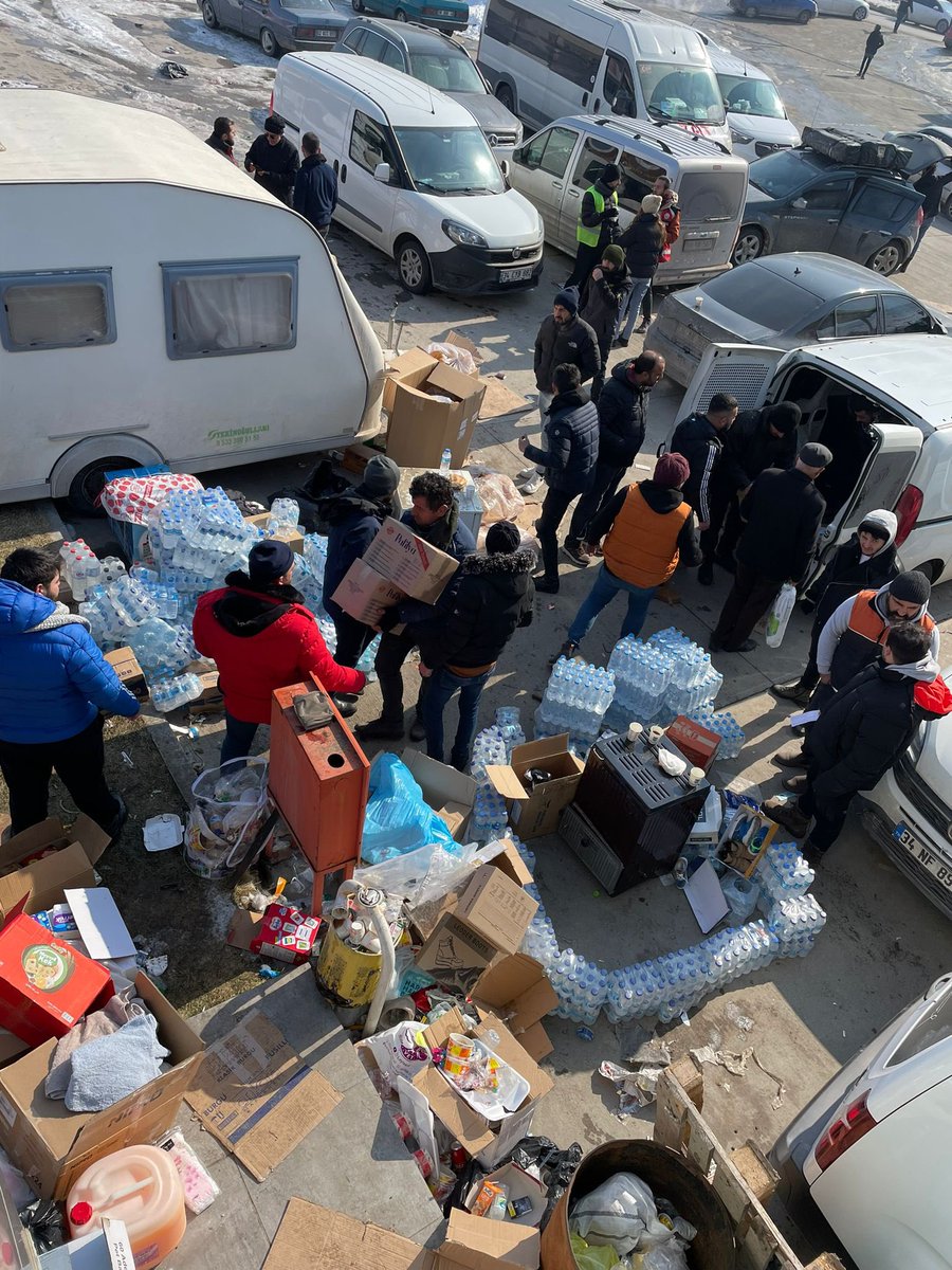 Elbistan BP İstasyonunda oluşturduğumuz alandan yardımları ulaştırıyoruz. 

İhtiyaç sahipleri arayabilir. 

Münir +90 532 479 34 19
+90 (531) 232 46 34
+90 (532) 379 57 19
0 (507) 084 20 83
0 (539) 211 77 46
+90 (552) 361 09 21