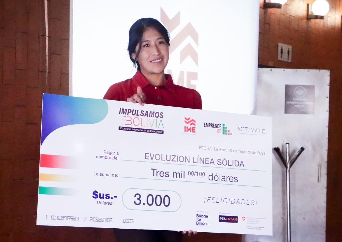 UnifranzBolivia's tweet photo. 🫶 #ImpulsamosBolivia, liderado por #ActívateSucre, @EmprendeBo y el @IME_Bolivia de #UNIFRANZ, en alianza con #BridgeforBillions y con el apoyo de #PESLATAM, premiamos hoy con capital semilla a 10 emprendedores del país. Imágenes del grato momento 👇🏻. https://t.co/jgtEph8ZiE