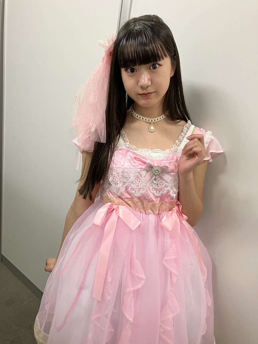ToAToA_tw's tweet photo. 今日のファッションショーではPrettyDaysさんの衣装を着させて頂きました❤️
とっても可愛いピンクの衣装ありがとうございました😊
#PrettyDays #アイゲキ https://t.co/3gd3OJA5QO