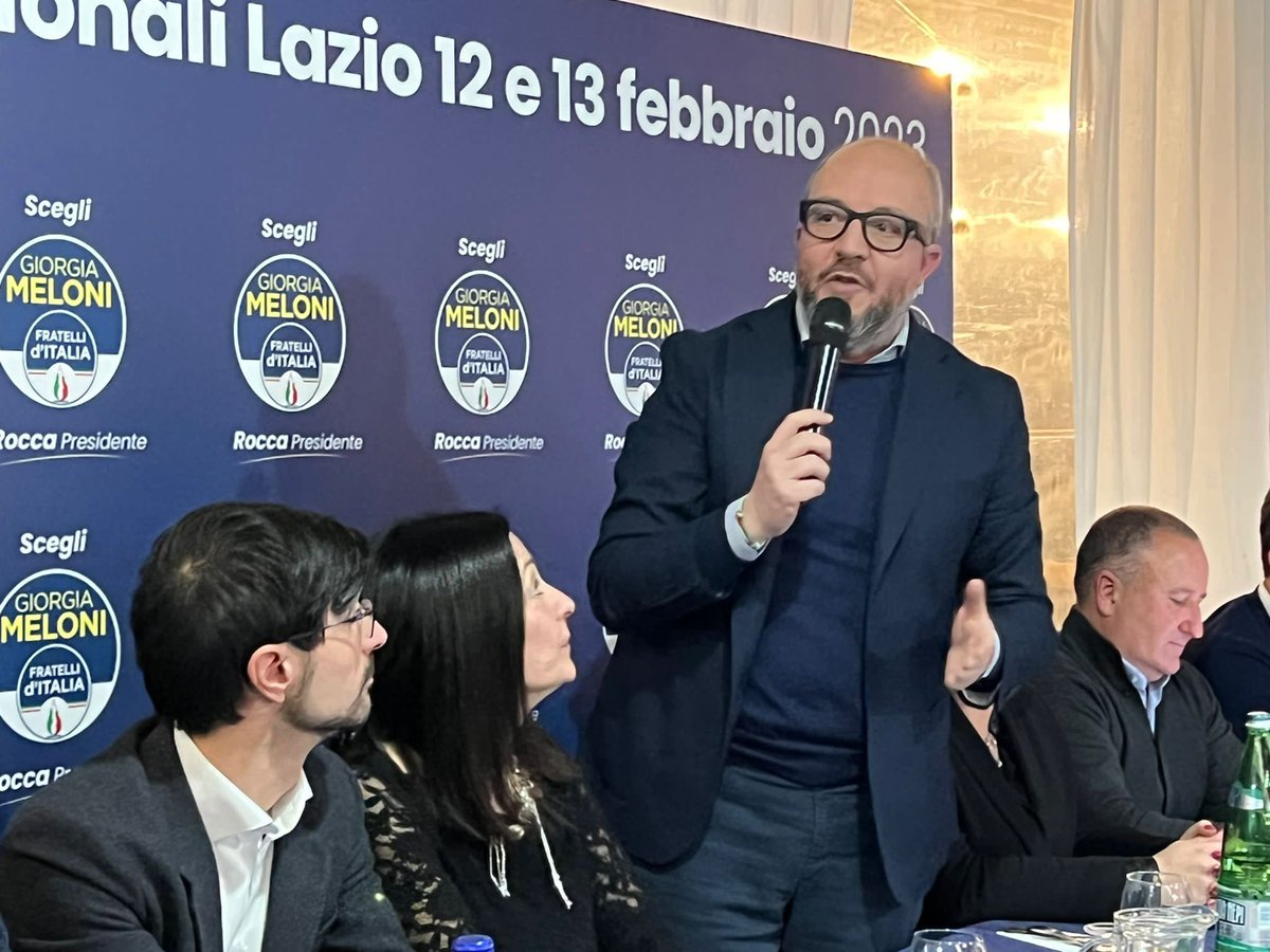 maurorotelli's tweet photo. Che chiusura di campagna elettorale ieri sera a Montefiascone!Un grosso in bocca al lupo ai 4 candidati di @fdiviterbo grazie ai tanti che hanno interpretato questa campagna elettorale come se fossero loro stessi candidati. Si vota domenica e lunedì fino alle 15 #RoccaPresidente https://t.co/OeRqoOFUdy