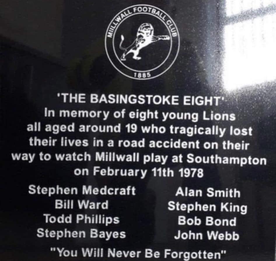 OiOiMillwall's tweet photo. R.I.P. Lions https://t.co/EL8cfq5uR5
