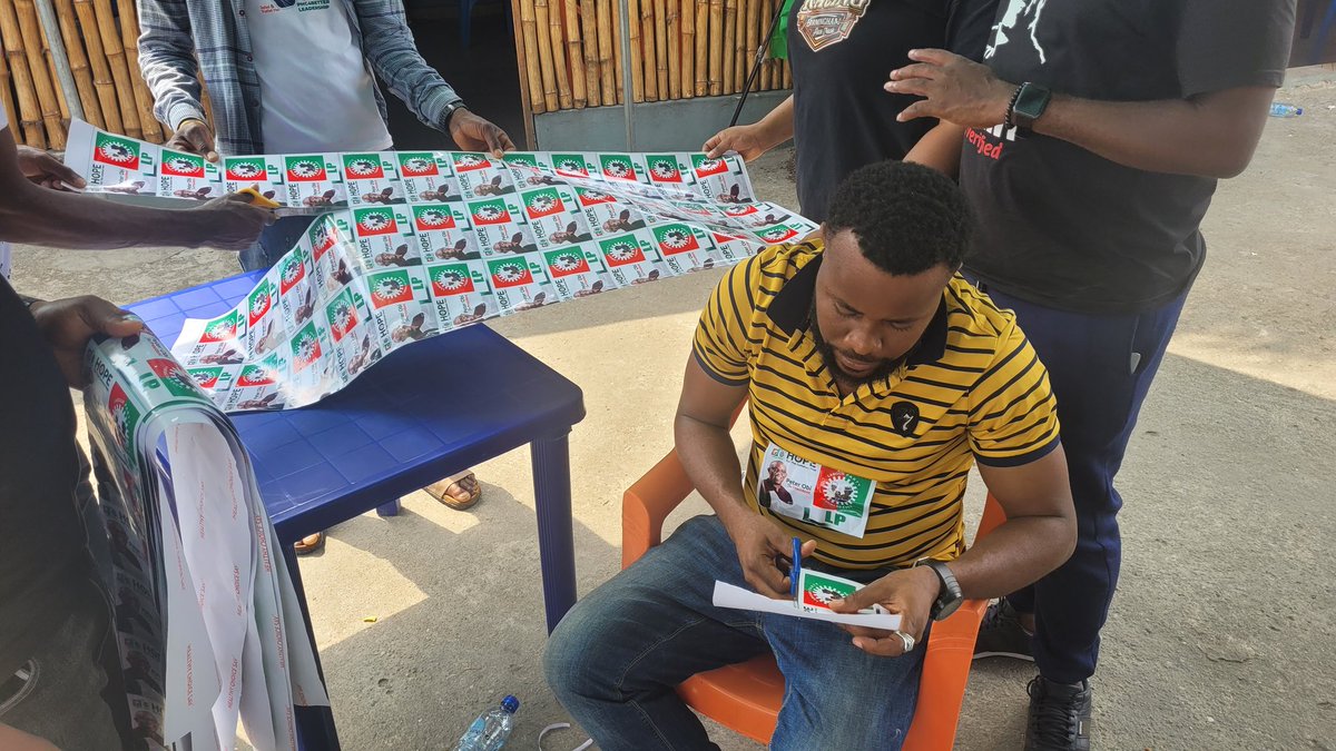 AsaChukwu1312's tweet photo. We are getting ready for the PHC bike/car rally. This is the last before the 100Million Man march.
Muster pt: Ducatti Carwash,near Presidential R/about, PH
@purewhyte101
@Quin_Ami
@_weyimi, @Christizu
#ObiDattiInAbuja
#PH_Bike_and_Car_Rally
#MarketSensitisation
#PortHarcourt https://t.co/kFct1UBwl4