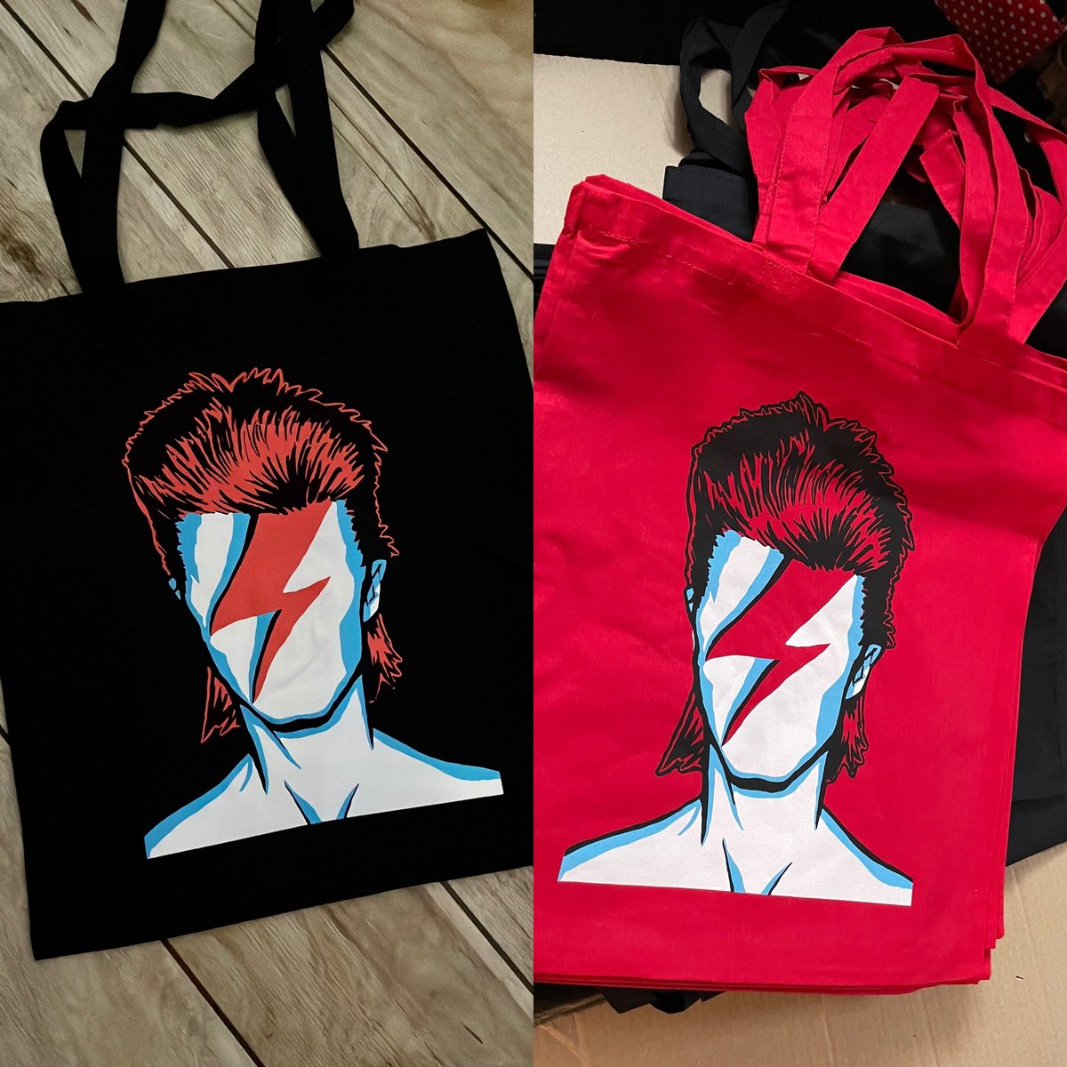 cabaretVScancer's tweet photo. These #DavidBowie #giftideas are perfect for the music lover in your life!
🎸 officially licensed
❤️ raising money for families affected by cancer
What’s not to love?
Tote bags now available in RED!
👉 https://t.co/6qi9P6Sp0N
#shopindie #charity #bowieforever #gifta https://t.co/4N8Zfs3URs
