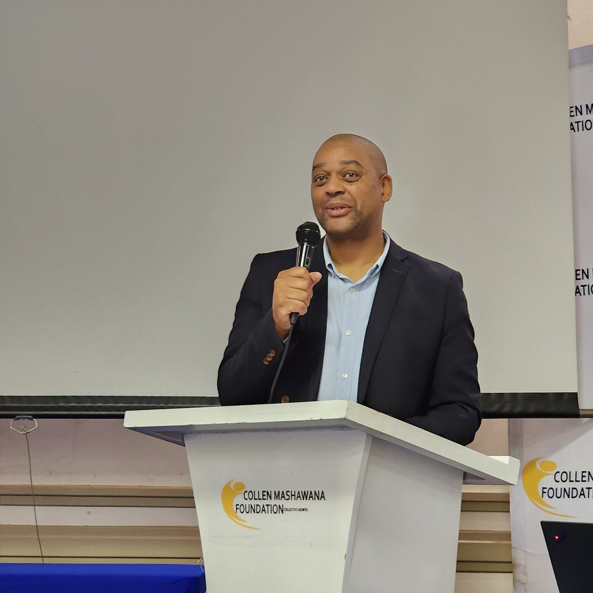 CollenMashFound's tweet photo. Mr Mpethe giving word of thanks at the CMF Annual Strategic Workshop. #DepartmentOfSocialDevelopment
#collectivegrowth
#annualstrategicworkshop https://t.co/AjrvW0XgZa