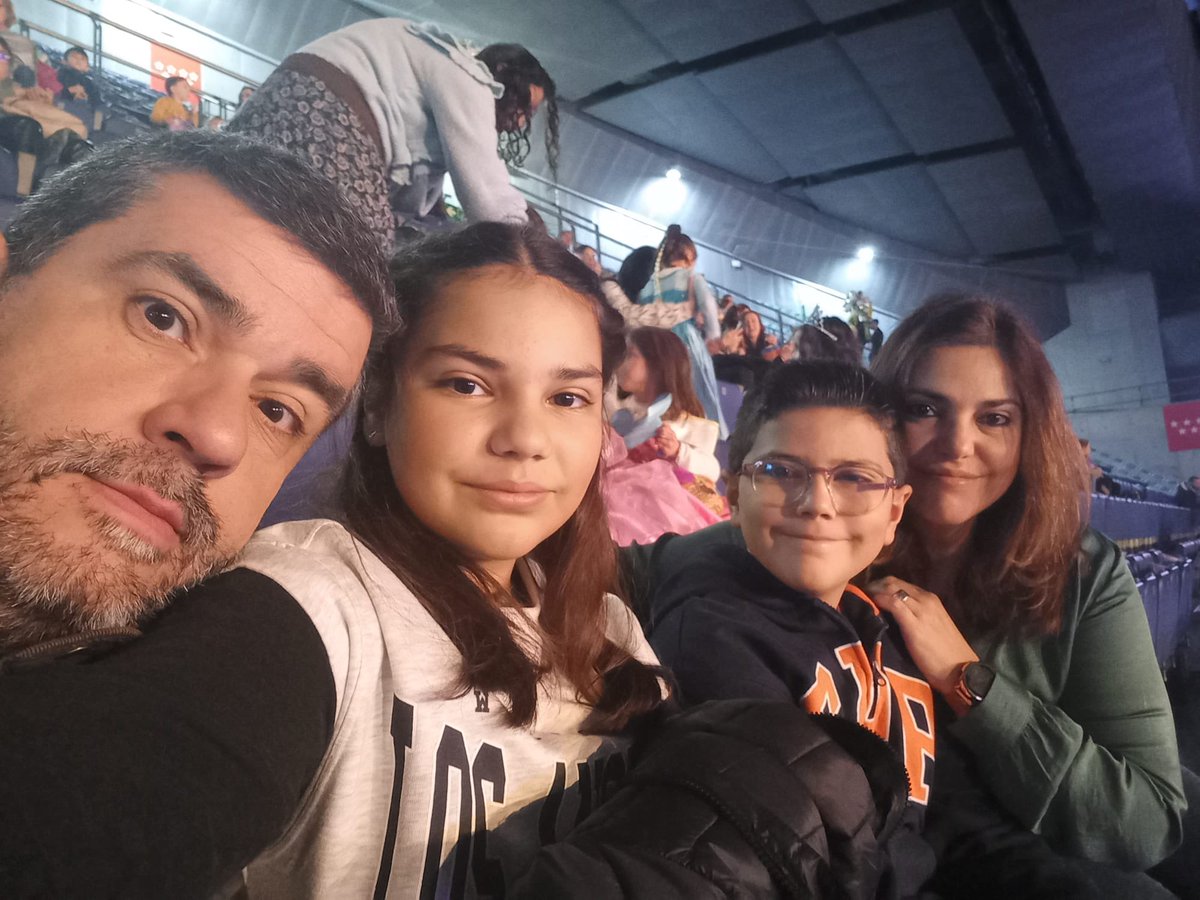 #disneyonice #familia