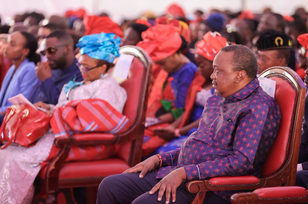 paulinenjoroge's tweet photo. Uhuru Kenyatta is such a great orator. That Voice!! Commanding and assuring ❤️ https://t.co/dv6elG5ZKJ