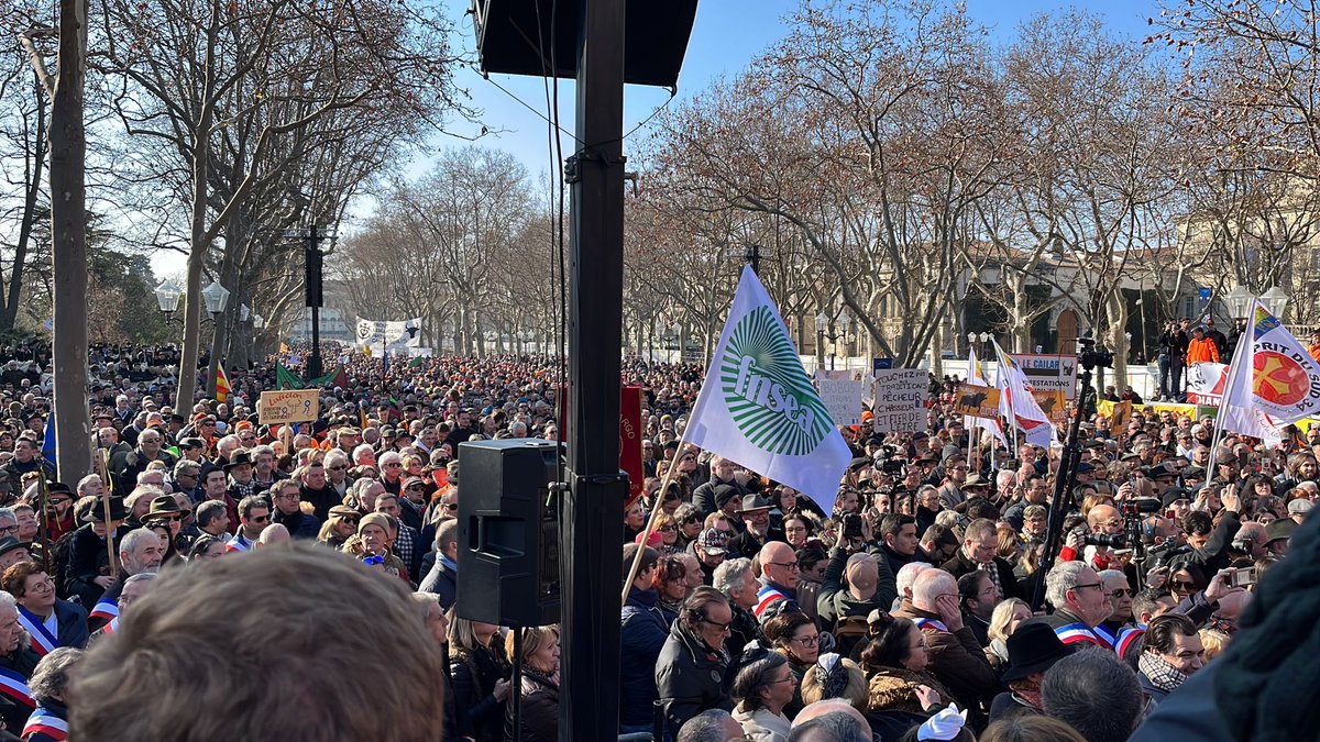 JeromeDespey's tweet photo. Une mobilisation exceptionnelle pour la defense de la ruralite, nos traditions camarguaises,l agriculture,la chasse…Mon total soutien et bravo aux organisateurs ⁦@RemiDumas34⁩ ⁦@laurentjaoul⁩ et leurs collègues plus que jamais unis pour que l’on nous respecte. https://t.co/74DzGt6sBU