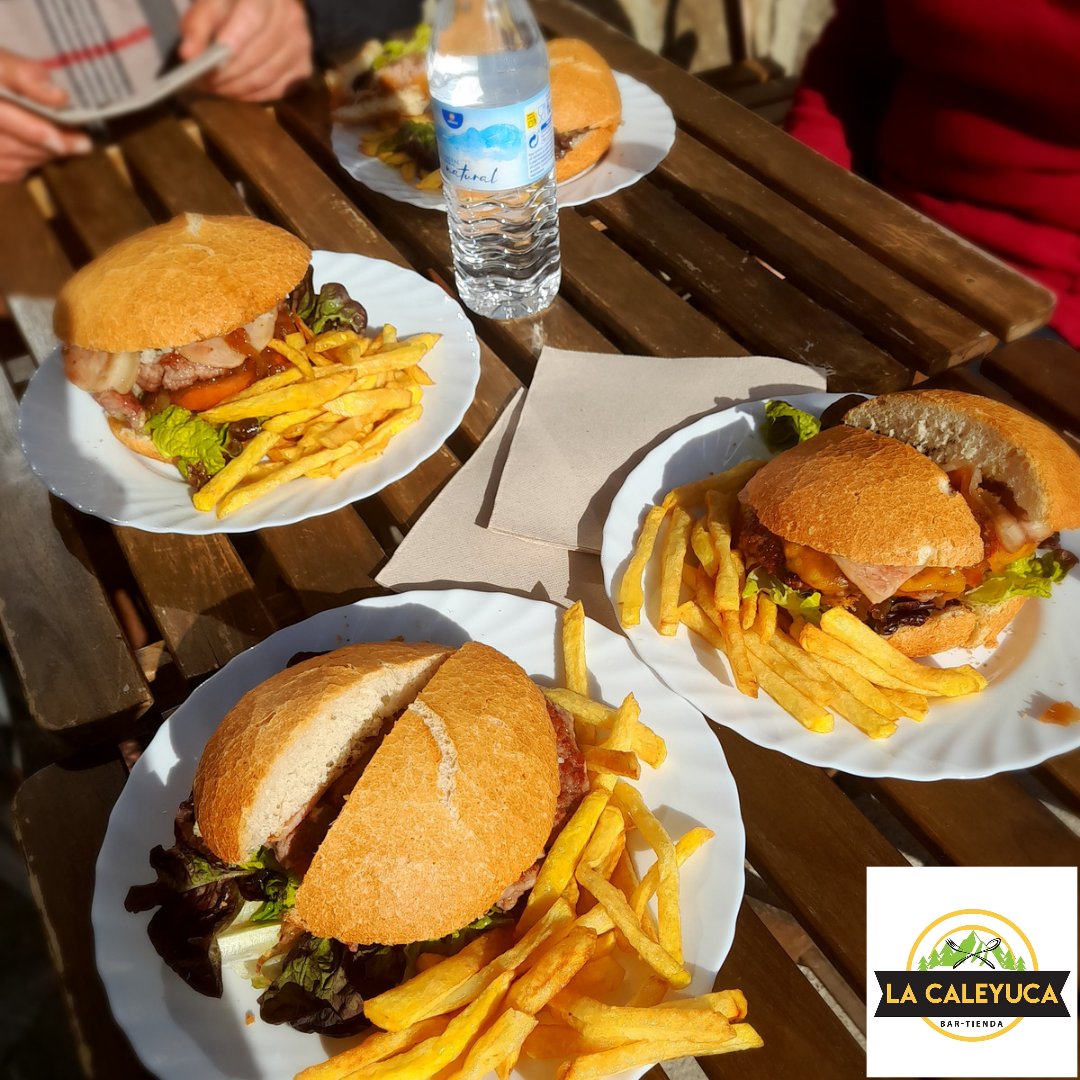 Cuando vien la familia a venos vienen a tiru fiju 👍🏻
Pasamos a ver a Aleida por @carniceriarencuentro Carniceria Rencuentro y ponemonos finos con les sus hamburgueses 🤤
Si te apetecen, avísanos con unos días de antelación, te van encantar 🤤
#lacaleyuca #chigre #bartienda