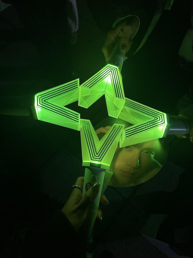 mongshil_wayv's tweet photo. 🍀 https://t.co/gpLg5CuUcT