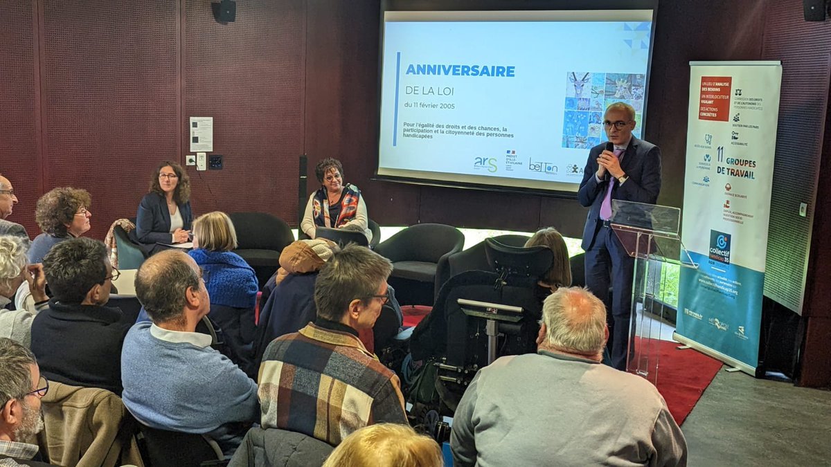 #Handicap | Le sous-préfet référent handicap auprès du préfet d'#IlleEtVilaine, Matthieu Blet, a participé à une table ronde à Betton sur les thèmes de l’autonomie et de l'accès à l’emploi, aux soins, à l’école et au numérique pour les personnes en situation de handicap.