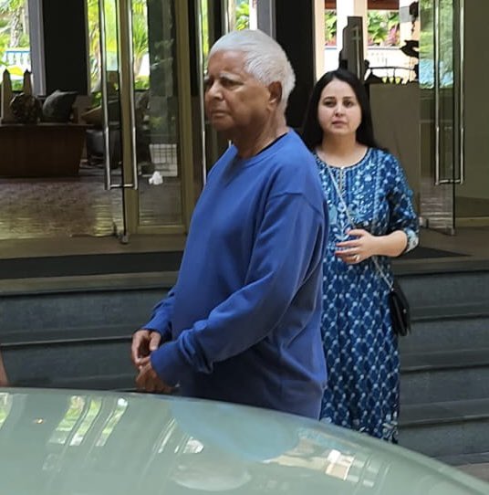 zarin_arif's tweet photo. बिहार की शान श्री लालू यादव जी आज  सिंगापुर से भारत वापस लौट रहे है।
#laluyadav #RohiniAcharya #Singapore #RJD @RohiniAcharya2 
#Bihar https://t.co/gSVmi6QByN