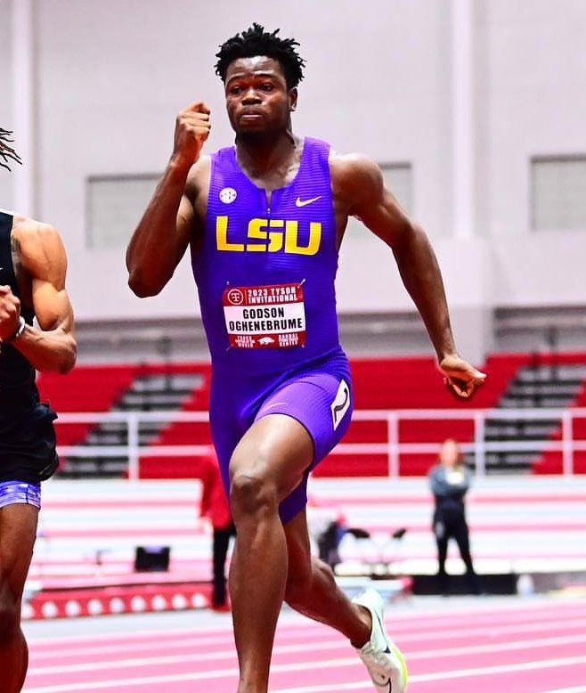 SOSNGR's tweet photo. Godson Brume is unstoppable right now 🔥 

He broke his 60m PB twice yesternight at the Tyson Invitational in Fayetteville.

Firstly, he clocked 6.69s in the prelims, then he dug even deeper in the finals and finished 2nd with a massive 6.60s.

J.T. Smith won the race with 6.56s. https://t.co/EODbplOgZE
