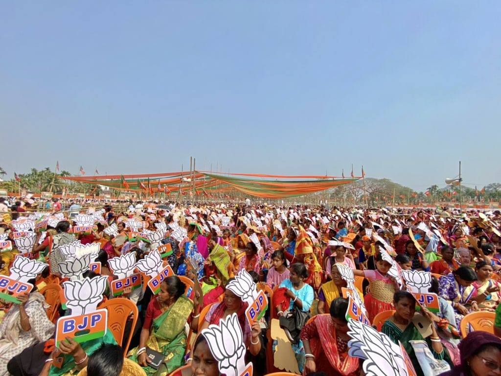 DrRutvij's tweet photo. "त्रिपुरा में मोदी प्रेम के अद्भुत द्वश्य" https://t.co/9j6n8LjWPH