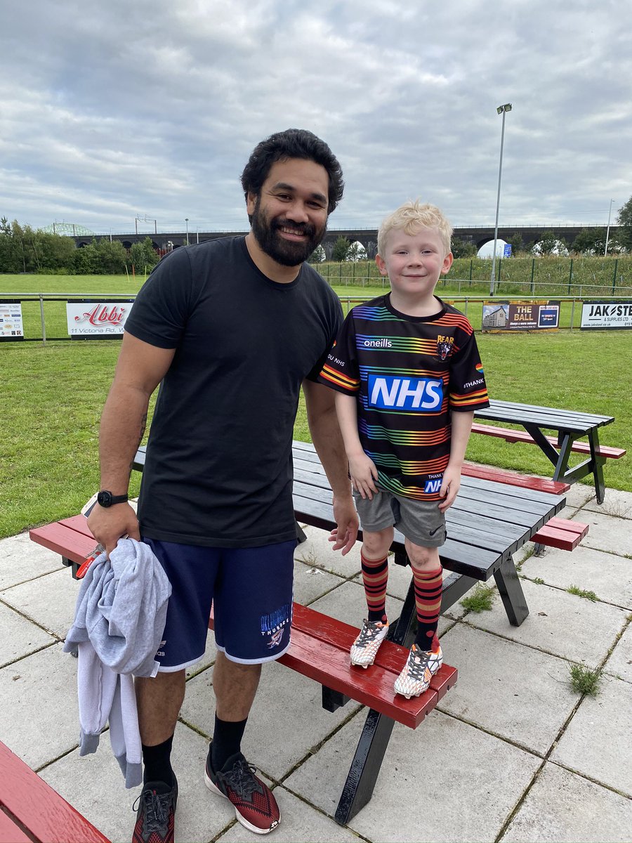 edna birch tweet media