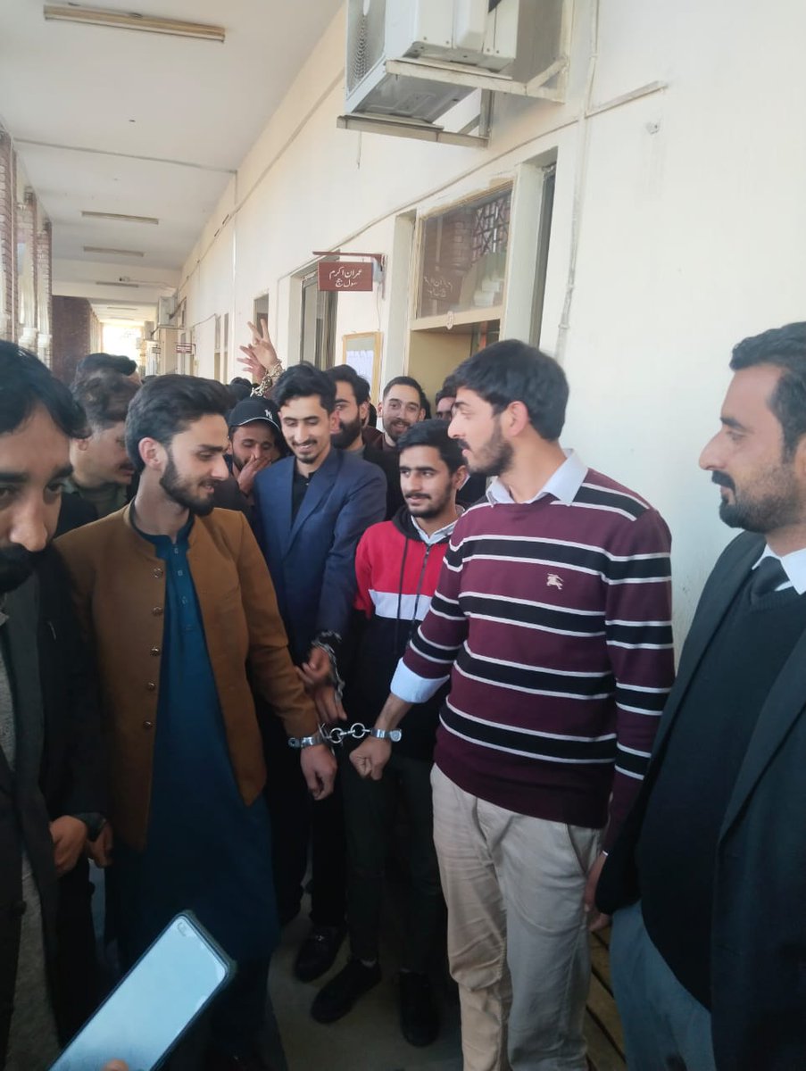 azmathu71's tweet photo. Millions dollar's smiles
#MaqboolButt 
#MaqboolButtShaheed https://t.co/WYJhCwPRoF