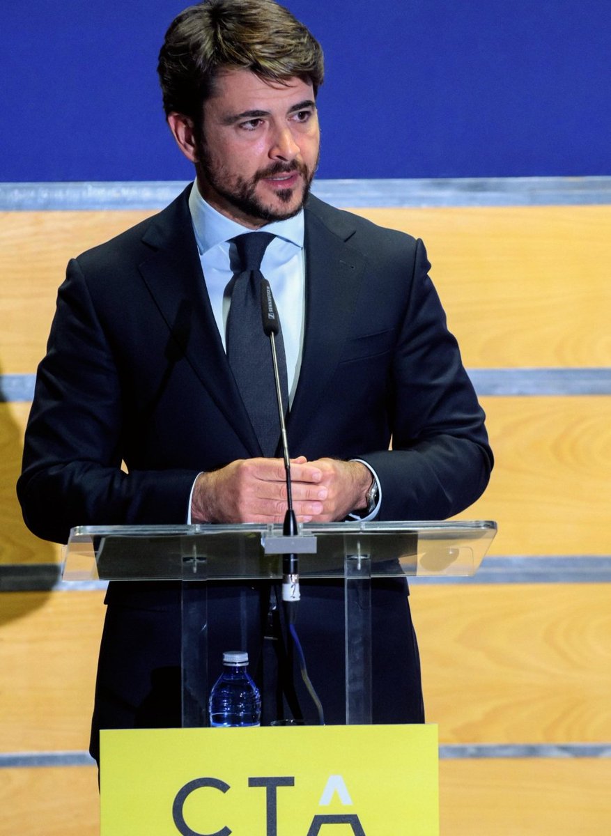 BeltranPerezPP's tweet photo. He asumido la Presidencia de @CTAndalucia para desarrollar servicio público desde el sector privado. Mi misión será promover la innovación tecnológica entre las empresas andaluzas, trabajando junto a un gran equipo y sin recibir sueldos ni dietas.
#innovacion https://t.co/pxIN9IszIV