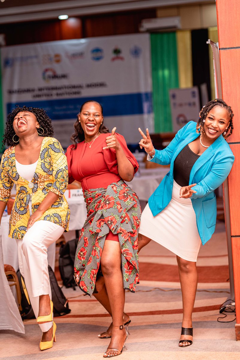 FMusilimu's tweet image. Hilo vibe unalikuta kuta sehemu moja tu #TIMUN usipange kulikosa mwaka huu🔥

Karibuni sanaaaa tujifunze na tufurahi.

Apply now through the link below👇🏽

bit.ly/TIMUN2023Apply

#timun23 #daretochangetheworld