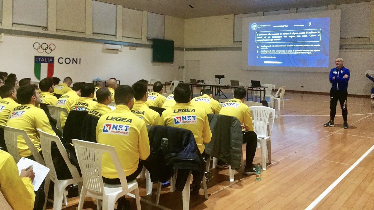 AIA_it's tweet photo. Concluso il raduno di metà Campionato della #CAN5 a Tirrenia.
Il Responsabile Falvo: “Adesso inizia la fase cruciale della Stagione. Continuiamo a lavorare all'unisono per la crescita del movimento del Futsal, in bocca al lupo a tutti".
#AIA #futsal #calcio #sport https://t.co/G58oImT667