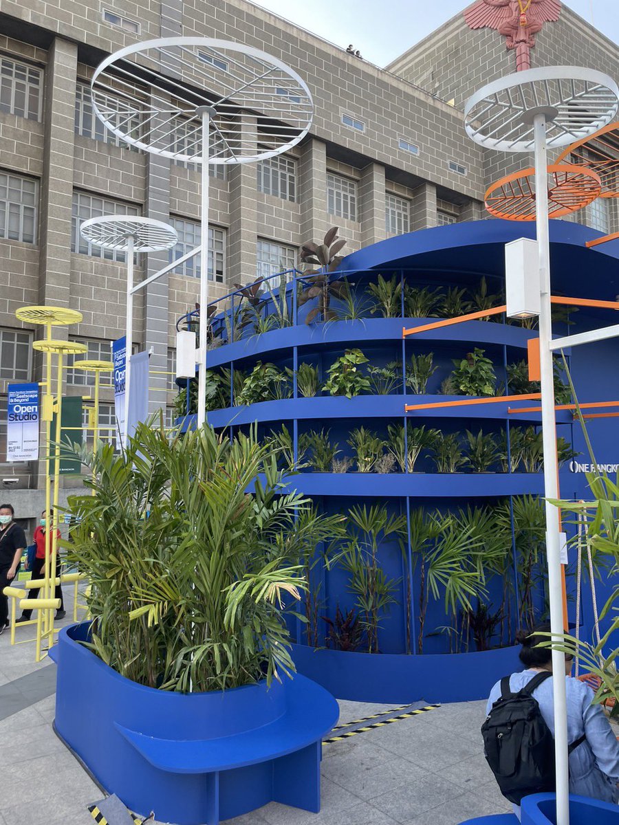 DefPointS's tweet image. เห็นสีแล้วคิดถึงซึงยอนเนอะ💙🧡

#BKKDW2023
#BangkokDesignWeek2023