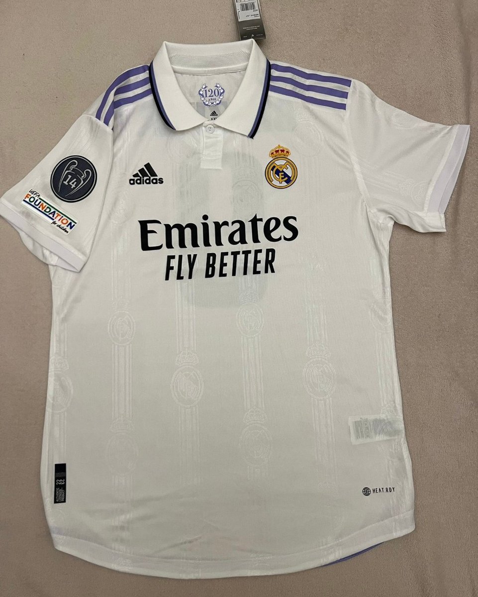 Si Vinicius marca gol en la final del mundialito de clubes sortearemos su camiseta entre todos los que den RT y sigan a @rostershoes y a mí