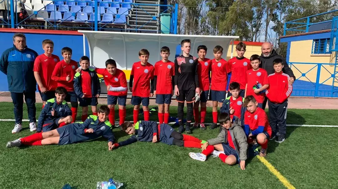 AlbionFC_EA's tweet photo. PREBENJAMÍN E INFANTIL B ⚽🔵❤️ https://t.co/iVPTsJFgDw
