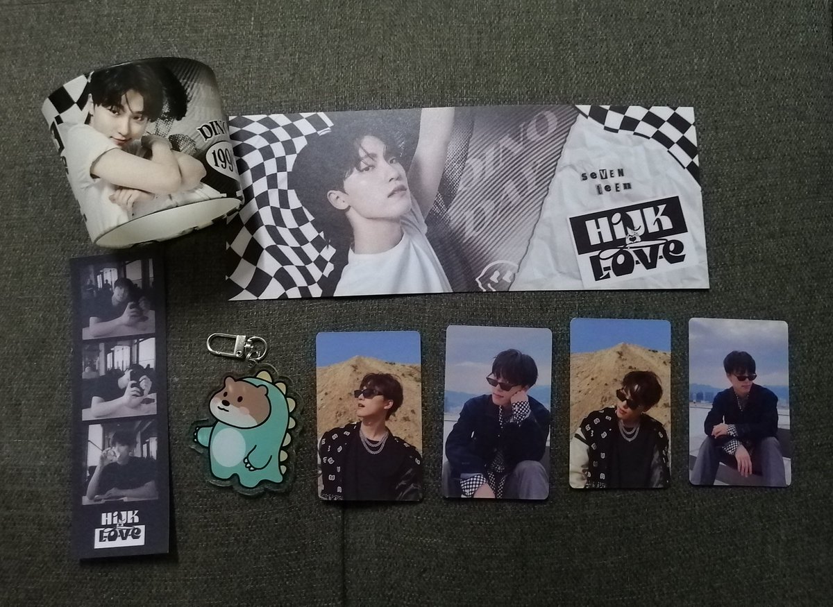 #hijkloveDINO <a href="/hijkloveDINO/">HIJK L-O-V-E</a> 🤍🖤