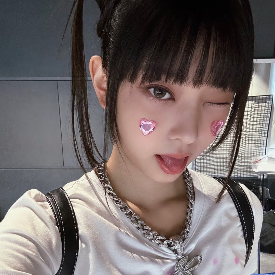 haniphams's tweet photo. kittyz heart attack! https://t.co/lrHgCGHvOT