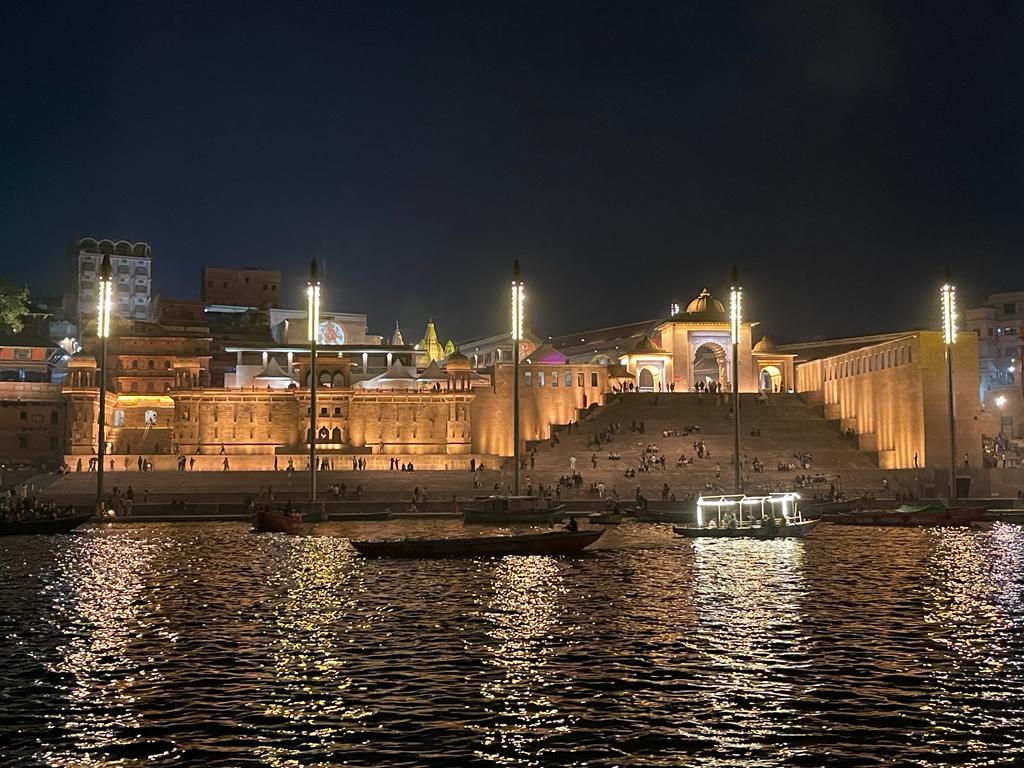 Unbelievable work in UP by Adarniya <a href="/myogiadityanath/">Yogi Adityanath</a> was in Kashi yday, amazed to see how when there is a will to change things for the country both <a href="/narendramodi/">Narendra Modi</a> Modiji and Yogiji r at the forefront.60 yrs lost but 10 odd years making up for it.<a href="/PMOIndia/">PMO India</a> <a href="/tourismgoi/">Ministry of Tourism</a> feel Proud.