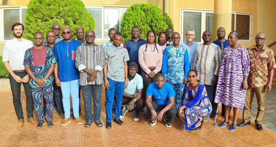 Le projet ACOTAF facilite la déclinaison des principes opérationnels de l’agroécologie pour les services de conseil agricole au Burkina Faso cirad.fr/dans-le-monde/…