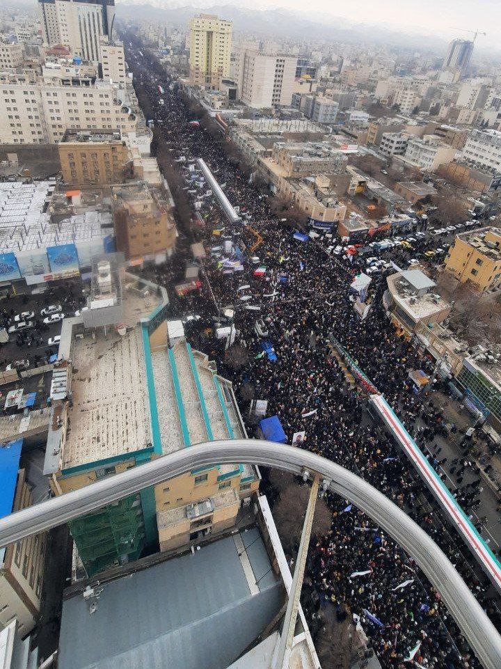 Safarnejad_IR's tweet photo. Yup... That's how we roll! 
Demonstration in celebration of overthrowing the US puppet monarchy &amp; establishing the Islamic Republic! https://t.co/c5dbPBfHaU