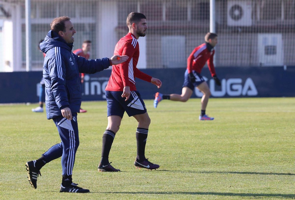 Iker Muñozen deialdia, ilusio handia sortarazten digu, nafarrako erriberako beste mutil bat da,ta bere familian eragin duen poztazuna ikusi dugu hurbil...aurrera bolie!