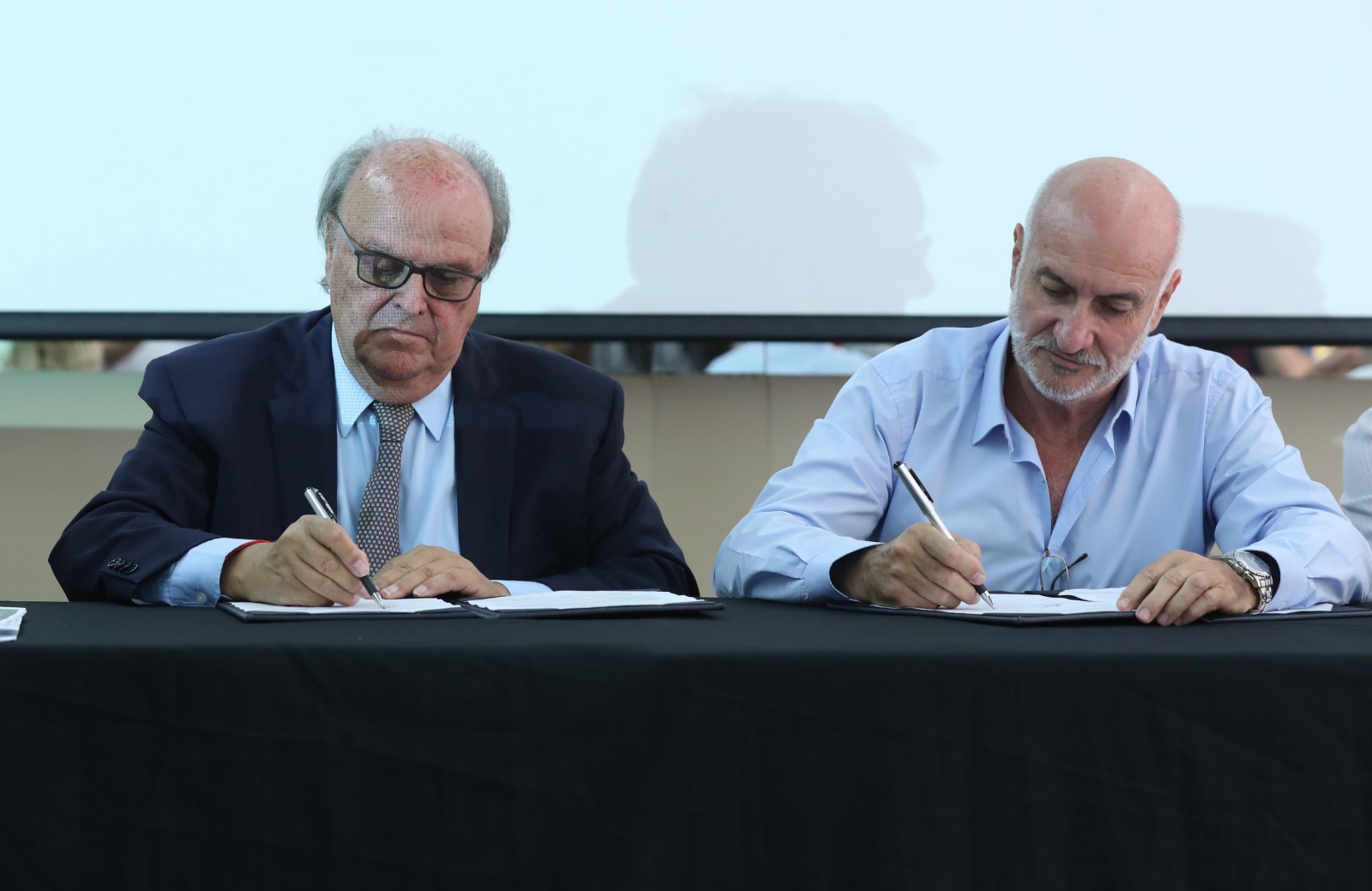 Mendiguren recorrió empresas locales en Tandil que impulsan la producción y la capacidad exportadora de la región