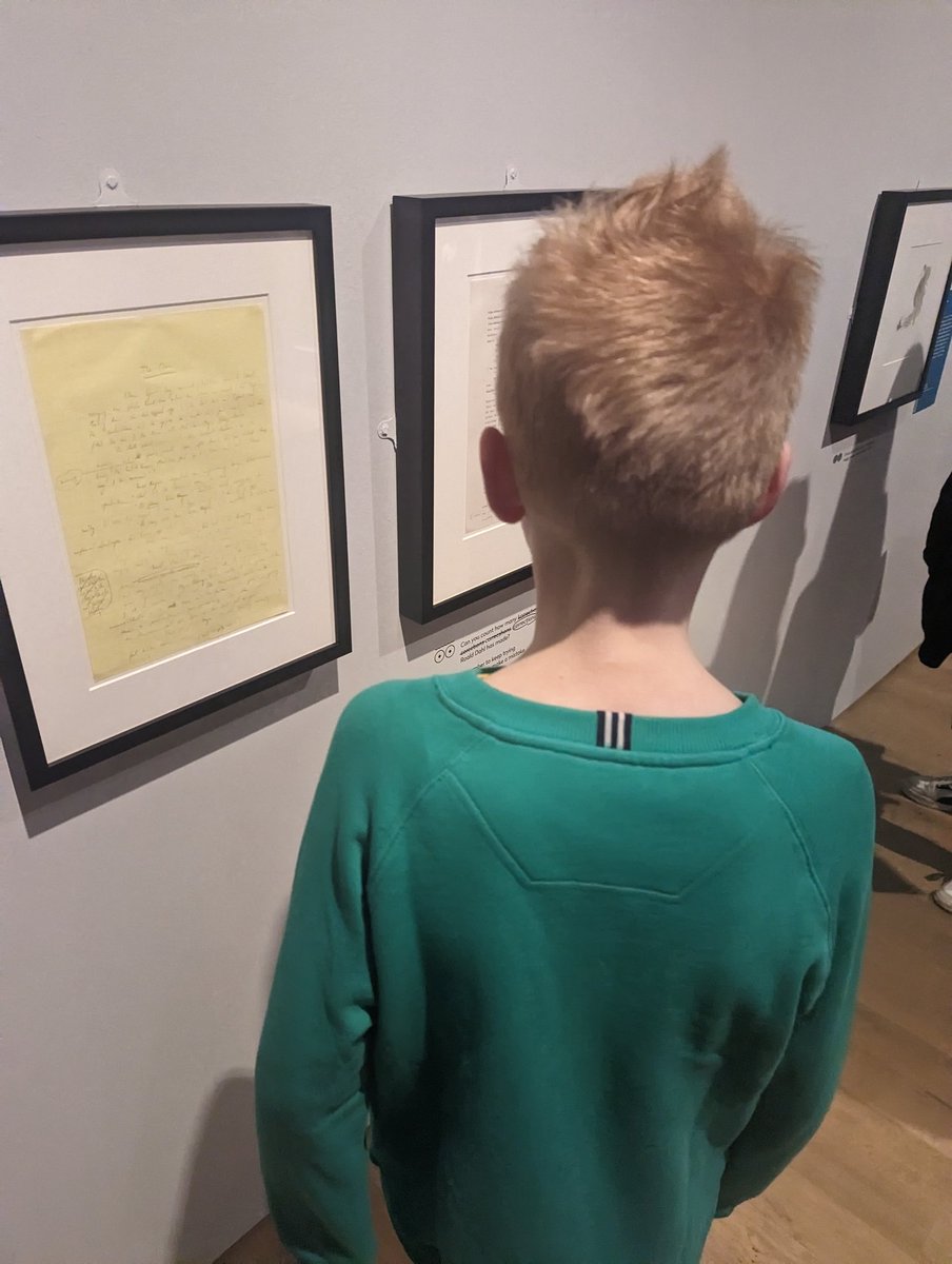 MuseumTales's tweet photo. Amazing to be at the launch of #YoungRebels @YorkArtGallery! #MuseumKid has had a brilliant time. So lovely to see it full of families and to meet Lauren Child! https://t.co/ph7F5413ka