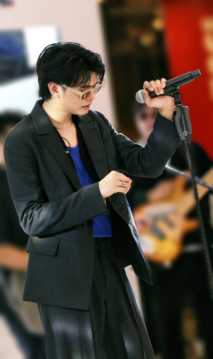 aeymaru_'s tweet photo. กลับเข้าสู่โหมดนักร้อง 🎤
10.Feb.2023
Central Embassy
#SolarD #SolarDxNONTTANONT
#NONTTANONT https://t.co/fQy8k49Kpa