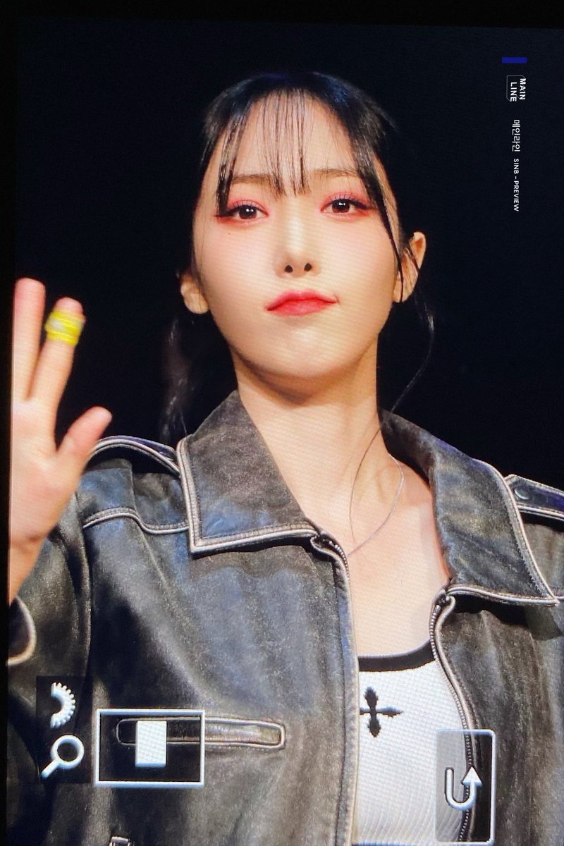 mainlineyubi's tweet photo. 230211 팬싸 신비 프리뷰

자주 와야겠네😌

#VIVIZ #신비 #SINB @VIVIZ_official https://t.co/JnxC9tQrxY