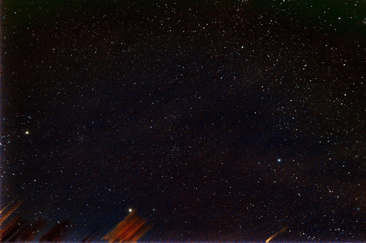 mardoqueo1986's tweet photo. Cometa C/2022 E3 (ZTF) y Marte.
#C2022E3 #c2022e3ztf #cometztf #cometE3 https://t.co/YNJCQ8D5cc