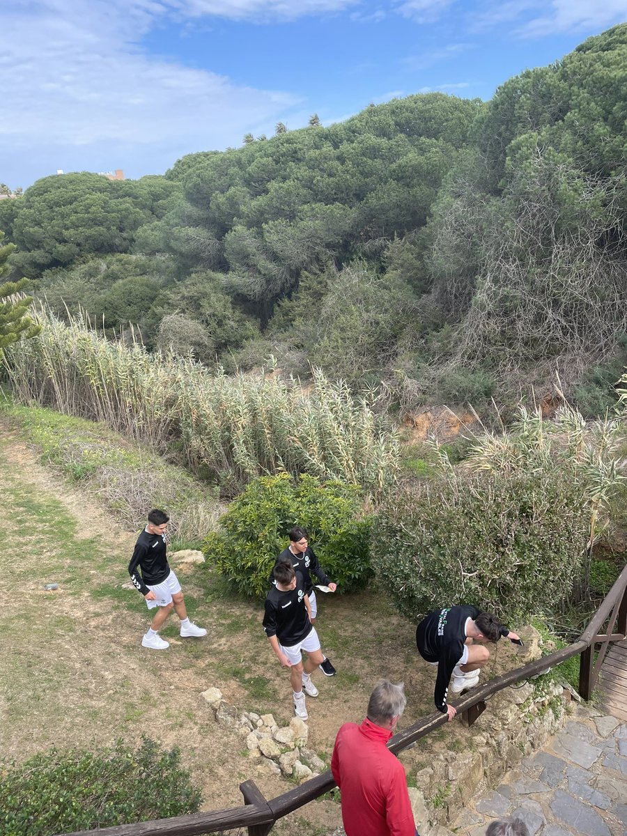 Sesión prepartido sub16 <a href="/FedExFutbol/">Fexfutbol</a> utilizando las infinitas posibilidades que nos da la #Orientación #iorieteering