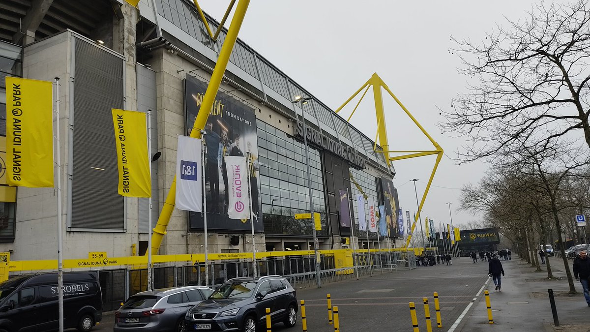 lifter1903's tweet photo. Im #Westfalenstadion angekommen
#Bvbfcs https://t.co/fAhlQcuSsd