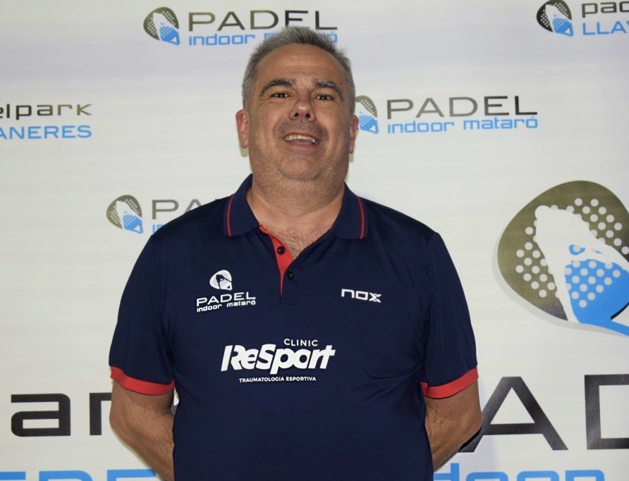 🎊🎊Hoy felicitamos a un mítico del equipo y del <a href="/PadelMataro/">Padel Indoor Mataro</a> , nuestro amigo y compañero, Julio.
Pasan los años,pero no decaen, ni su buen humor ,ni su alegría, que transmite a todo el que comparte un rato con el.
¡¡¡Felicidades Julio, que tengas un gran dia, amigo!!!🍻🍻