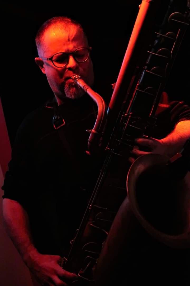 Ferransax's tweet photo. Blowing Moby Dick sax (by Patrici Sanchez Mata eye👁📷)
#basssax #basssaxophone #bassax #bassaxophone #saxophone #sax #freejazz #jazz #impro #improv #freemetal #LowBlow #low https://t.co/sRc8AcAYzx