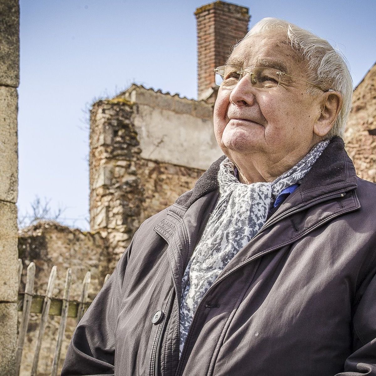 C’est avec une profonde tristesse que j’apprends le décès de Robert Hébras, ultime survivant d’Oradour-sur-Glane et infatigable passeur de mémoire. 

Pour les 643 victimes de ce crime ignoble, pour tous ceux qui ont vécu la barbarie nazie, jamais nous n’oublierons.