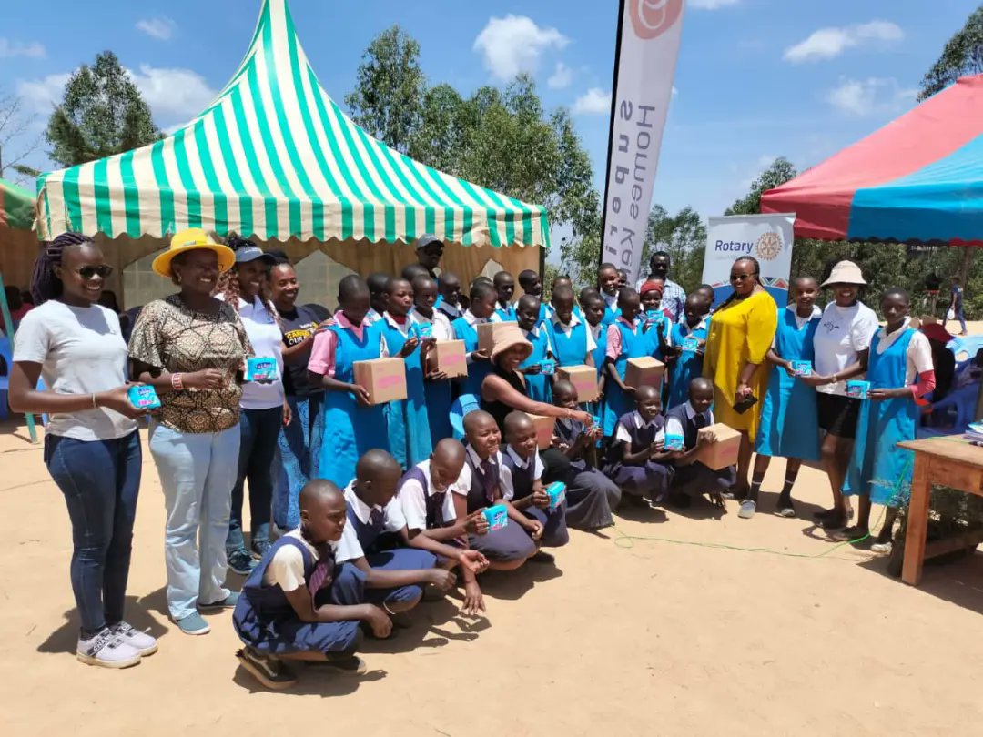 racathiriver's tweet photo. We joined @rotaryclubofathiriver for tree planting, dignity kit distribution & mentorship in Makueni , Iveti Hills Kithunguini Primary school .
#peopleofaction #forthegreatestgood #lionsofkapiti🦁 https://t.co/Kktv6vYcN7