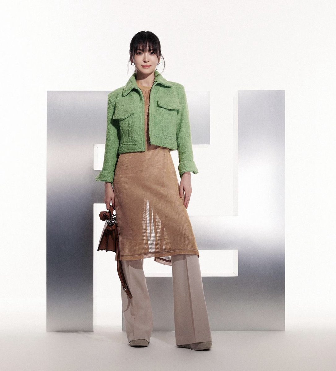 forhyekyo's tweet photo. human fendi https://t.co/3iHL7YgaJC