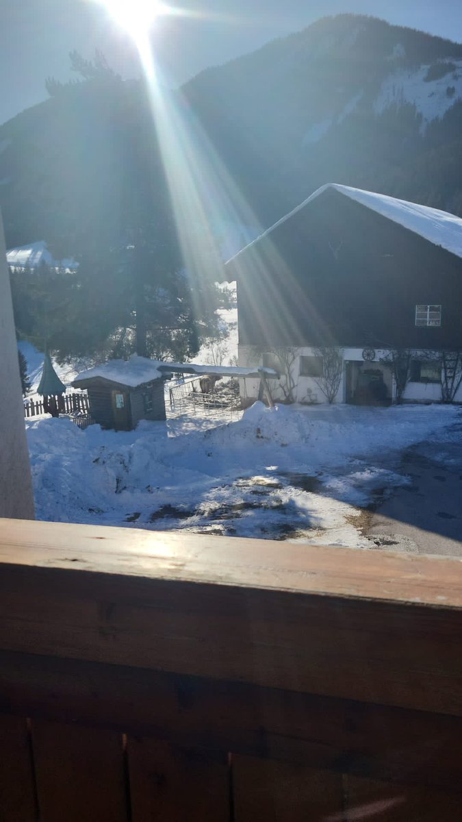 Some first day pics from the ski trip #skiing #smhsski2023 @SMHSch_Geog @HeadSMHSch1