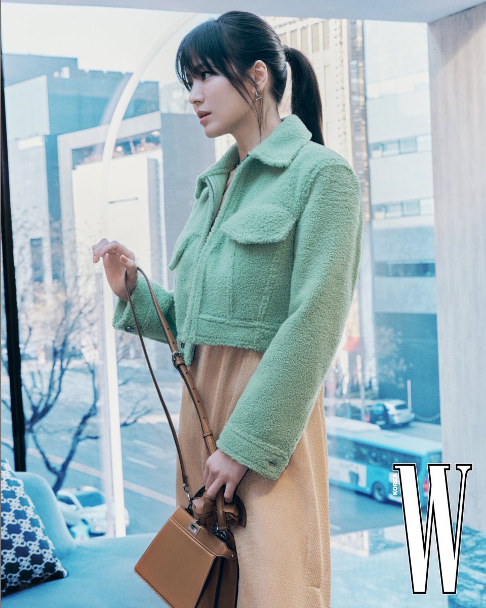 forhyekyo's tweet photo. song hye kyo x w korea! https://t.co/vXw1FBD5X8