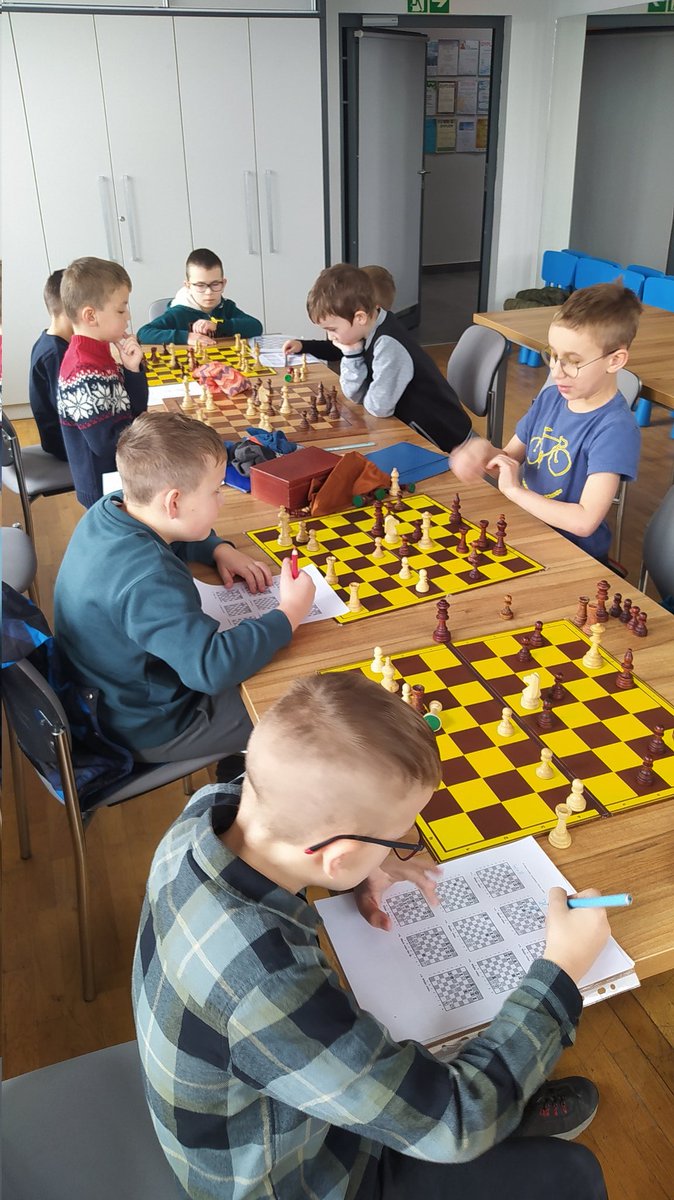 GambitKlub's tweet photo. #chess #Hardwork https://t.co/PQbhfKfMue