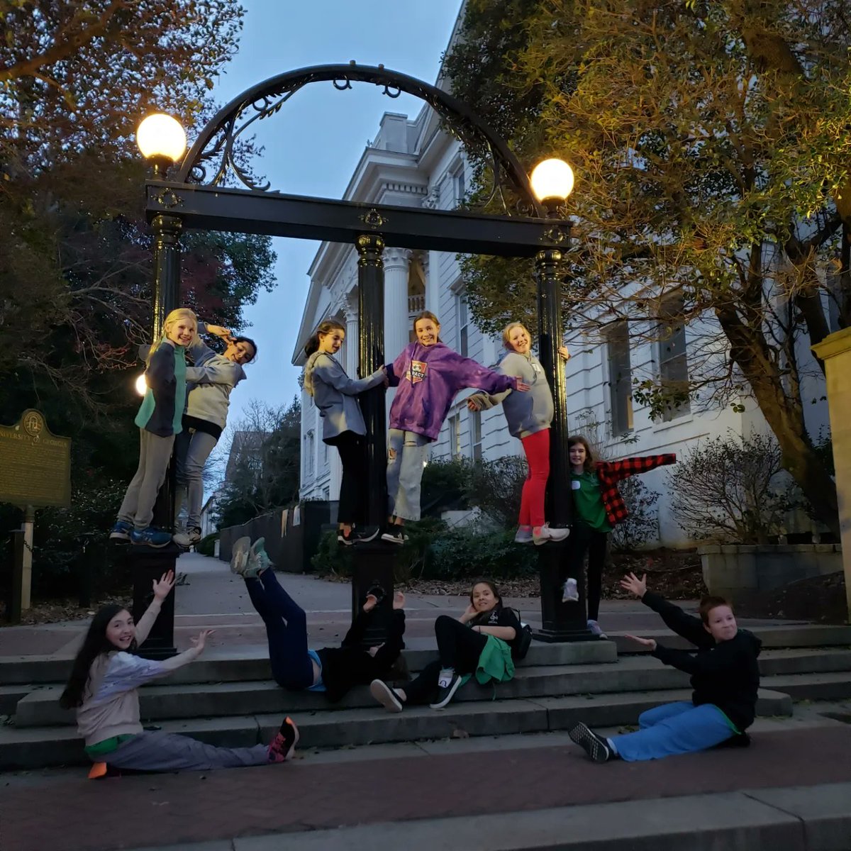 MusicAtSPARK's tweet photo. #gmeasehc23
They are also doing plenty of singing! I promise!
#GMEASEHC23 @GMEAorg @GMEAElementary @GMEAExecD @koperniak @sara_womack @APS_SPARK @SPARKpto @drjtoney @msbringslid @sarapruett5 @TerryHarness #apsarts
🧵 2  @apsupdate https://t.co/axdfNLTnRO
